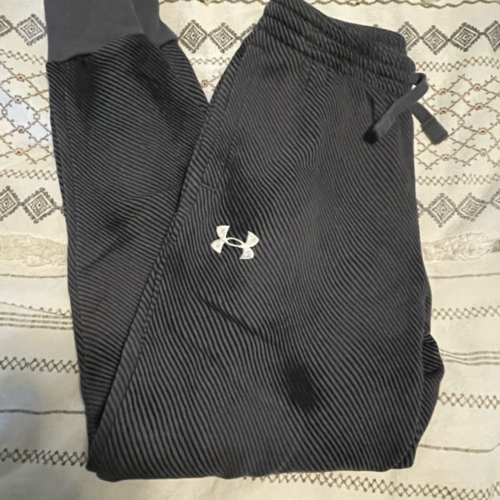 Under Armour Charcoal Gray Athletic Pants